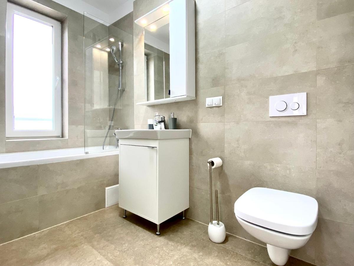 Astoria Apartment - Pet Friendly Μπρασόβ Εξωτερικό φωτογραφία